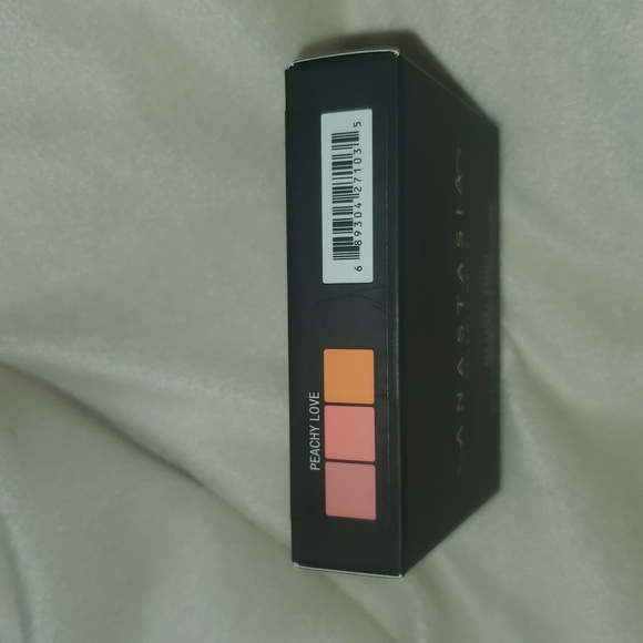 Anastasia Beverly Hills Blush Trio - Peachy Love - Picture 8 of 10
